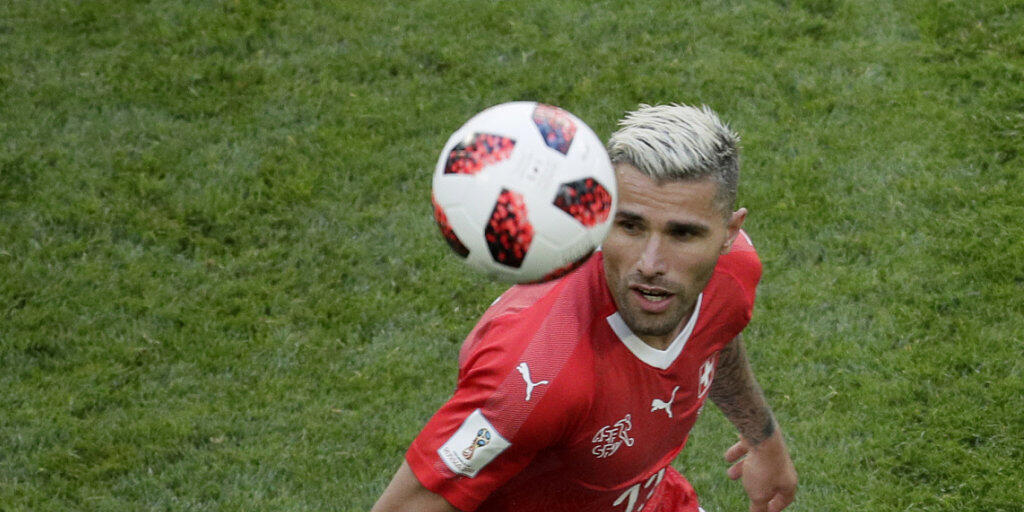 Wieder in Rotweiss, aber nicht für die Schweiz: Valon Behrami spielt in Zukunft für den FC Sion