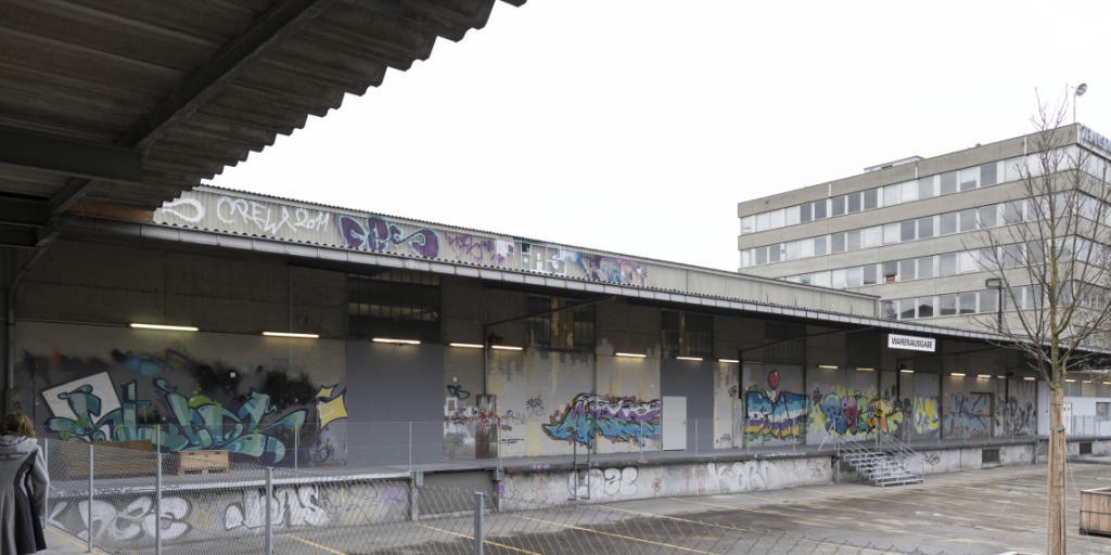Nimmt am Montag den Betrieb auf: Das landesweit grösste Bundesasylzentrum auf der ehemaligen Abfalldeponie Feldreben in Muttenz.