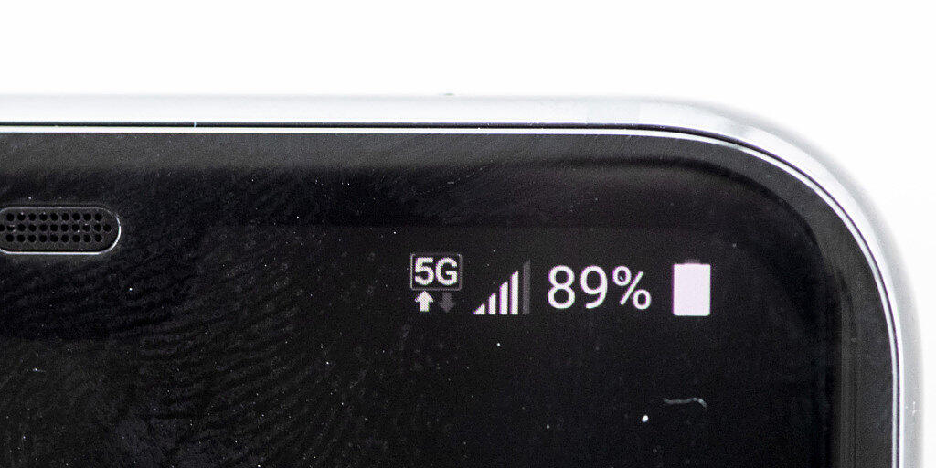 Die ersten 5G-Handys sind in der Schweiz ab Donnerstag erh&auml;ltlich. (Archiv)