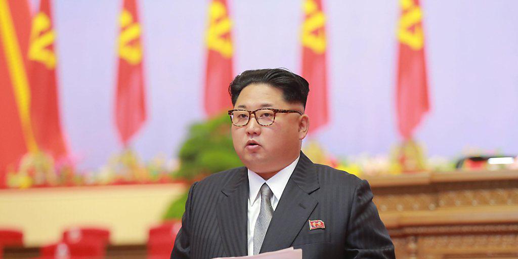 An der Parteispitze: Nordkoreas Führer Kim Jong Un spricht am Parteikongress. An der Parteispitze: Nordkoreas Führer Kim Jong Un spricht am Parteikongress.