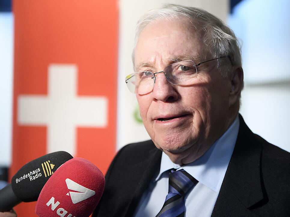 Christoph Blocher trennt sich von der "Basler Zeitung" und erhält im Gegenzug mehrere Gratiszeitungen. (Archivbild)