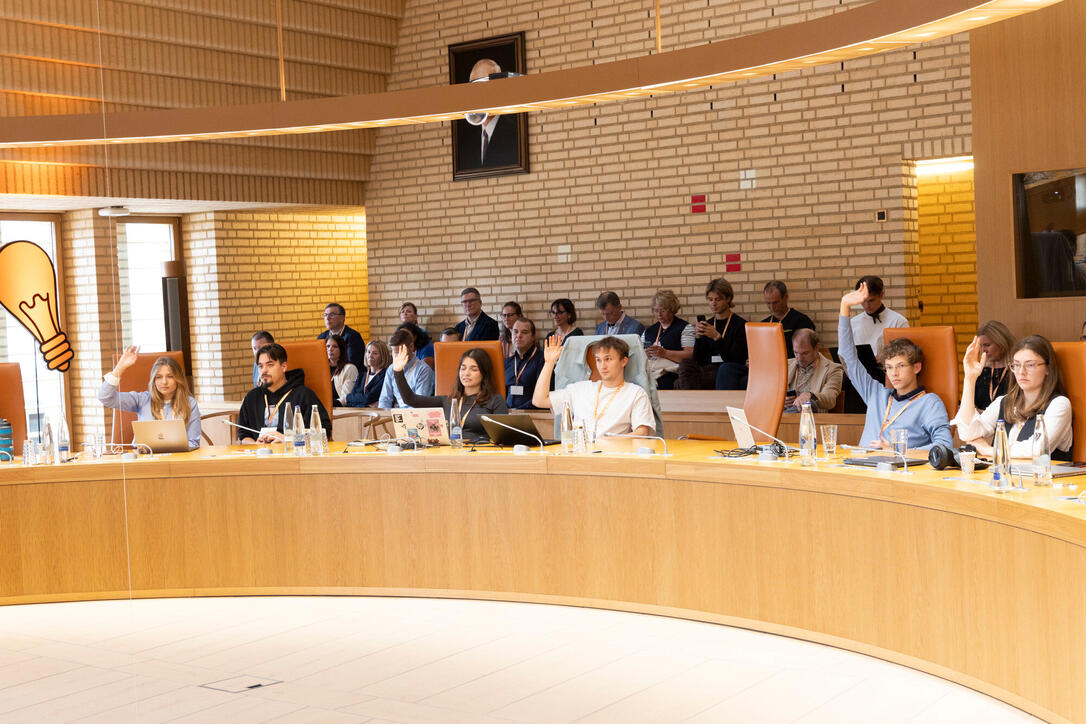 10. Jugendsession im Liechtensteiner Landtag.