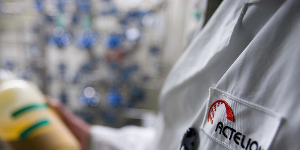 Der US-Konzern Johnson & Johnson hat nach einem unbestätigten Bericht ein Auge auf die Schweizer Actelion geworfen. (Archivbild)