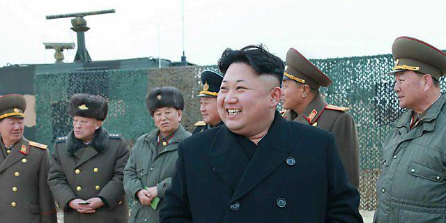 Kim Jong-un bei einem Militärmanöver (Archiv)