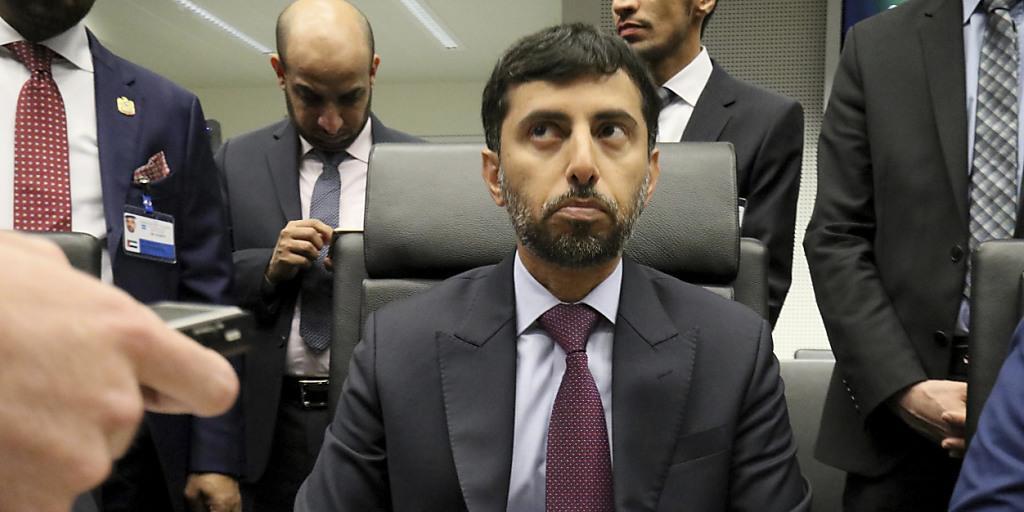 "Wir haben heute einen grossen Erfolg beschlossen", sagte der Ölminister aus Katar, Mohammed Bin Saleh Al-Sada. Es ist die erste Förderkürzung des Opec-Kartells seit 2008.
