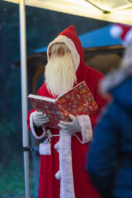 Samichlaus besucht die Heuwiese