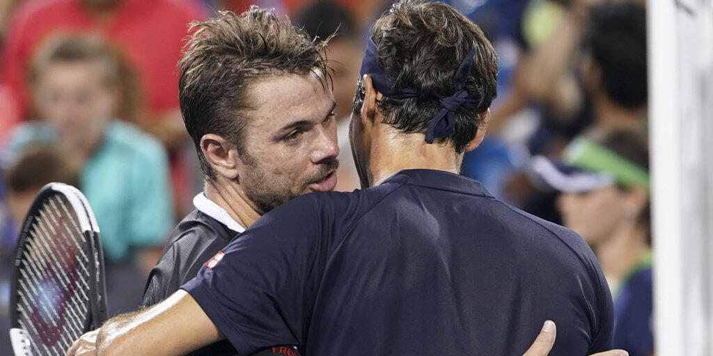 Roger Federer (rechts) und Stan Wawrinka bei ihrem letzten Duell im August in Cincinnati