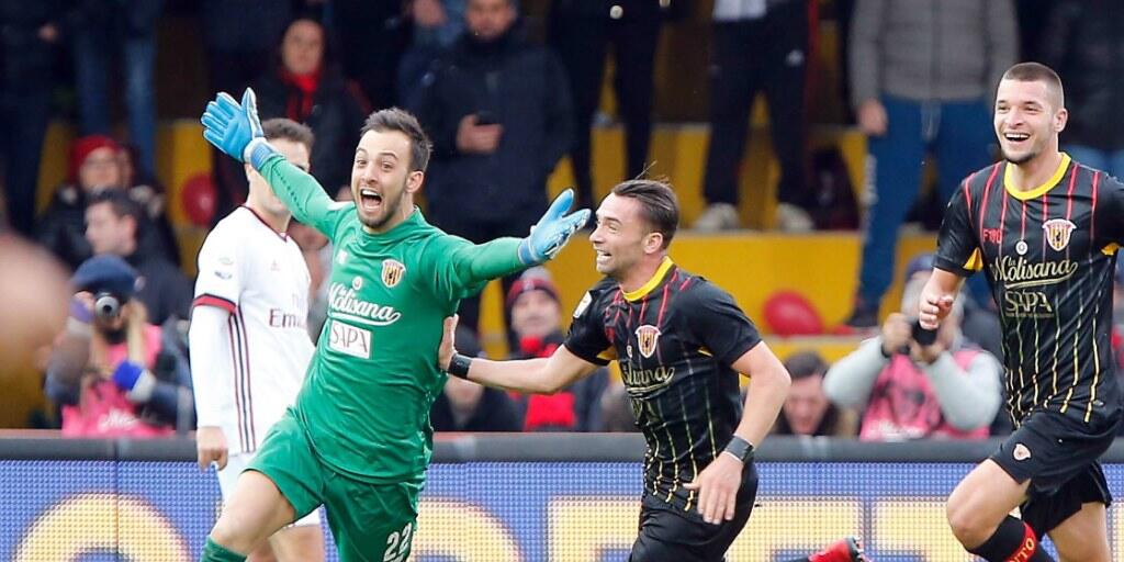 Erzielte den Ausgleich gegen Milan: Beneventos Goalie Alberto Brignoli