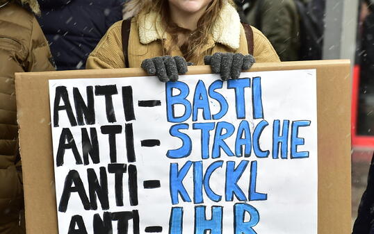 17'000 Menschen demonstrierten am Samstag in Wien gegen die Regierungspolitik von ÖVP und FPÖ unter Kanzler Sebastian Kurz.