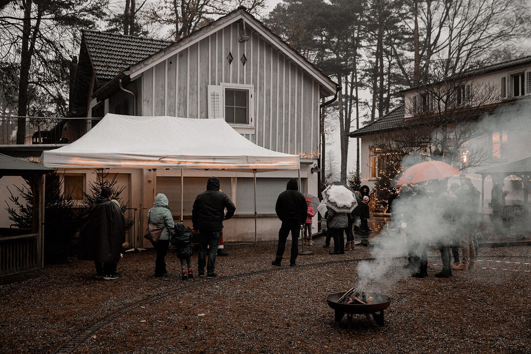Samichlaus besucht die Heuwiese