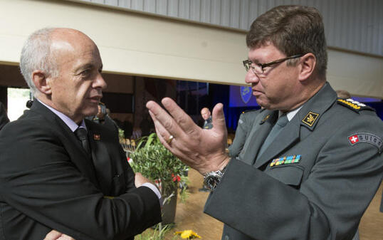 Bundesrat Ueli Maurer und Korpskommandant Aldo C. Schellenberg