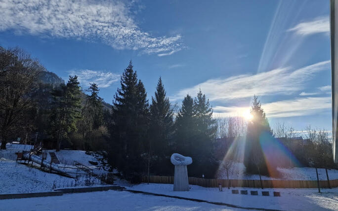 Ein Foto (Winter 2024) von der Primarschule Nendeln.
