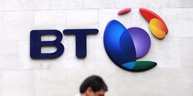 Ein Mann vor dem BT Hauptsitz in London (Symbolbild) Ein Mann vor dem BT Hauptsitz in London (Symbolbild)