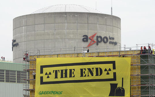 Das Ende für die Atomkraft in der Schweiz? In dieser Frage sind die Zeitungskommentatoren nach dem Nein zur Atomausstiegsinitiative gespalten. (Archivbild)