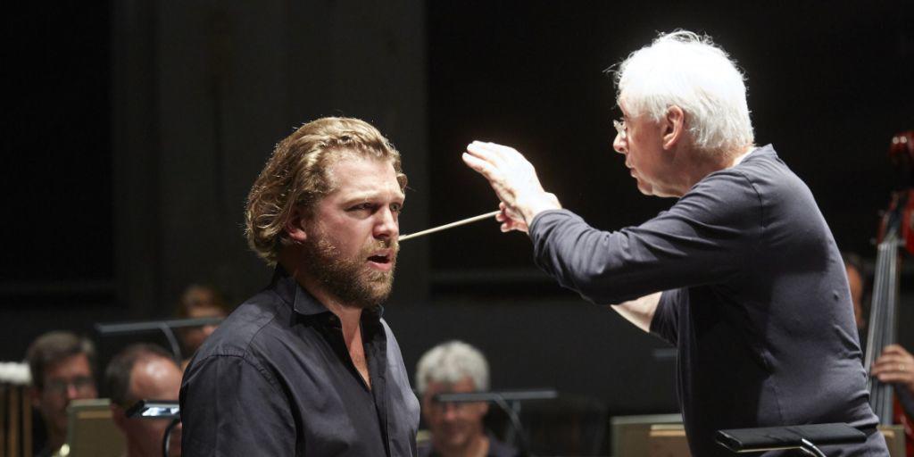 Am Eröffnungskonzert des Musikfestivals Bern 2017 mit dem Berner Symphonieorchester unter der Leitung von Mario Venzago sang der Tenor Julian Prégardien in der Dampfzentrale.