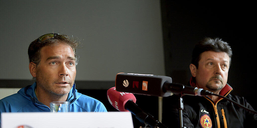 Die Suche nach dem vermissten Chef der Tengelmann-Gruppe, Karl-Erivan Haub, wird fortgesetzt, wie Anjan Truffer (links), Leiter der Rettungsstation Zermatt, am Mittwoch sagte.