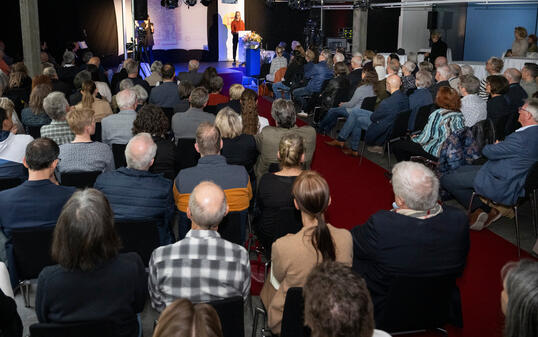 250508 Ausstellung Er&ouml;ffnung Nah am Krieg