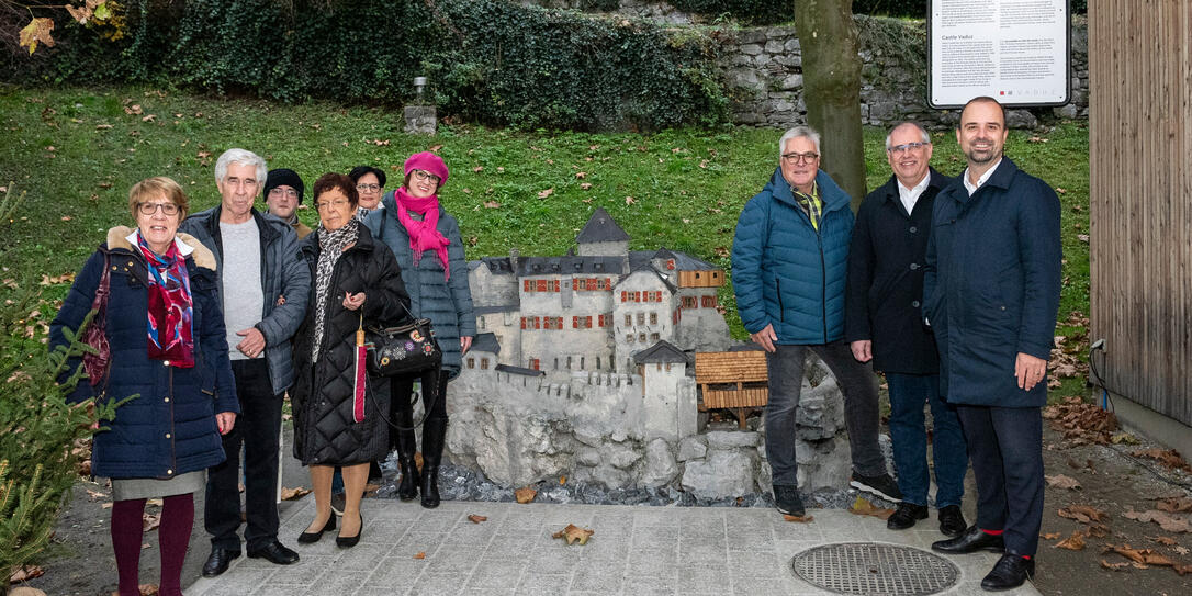 20221125 näherdran: Einweihung Miniaturschloss, Liechtenstein-C