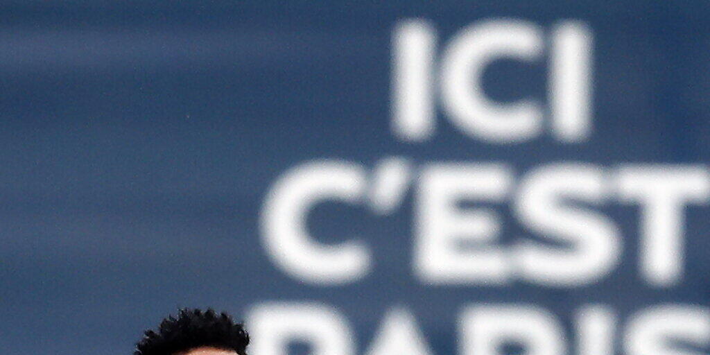 Neymar, der wohl vor einer Rückkehr zu Barcelona steht, spielt einen Mönch