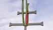 Kreuz auf den Triesenberger Kirchenturm montiert