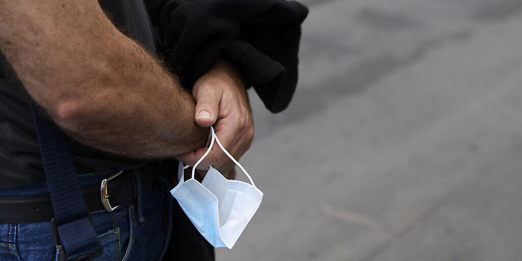 In der Schweiz und in Liechtenstein sind dem Bundesamt für Gesundheit (BAG) am Sonntag 138 neue Ansteckungen mit dem Coronavirus innert eines Tages gemeldet worden.