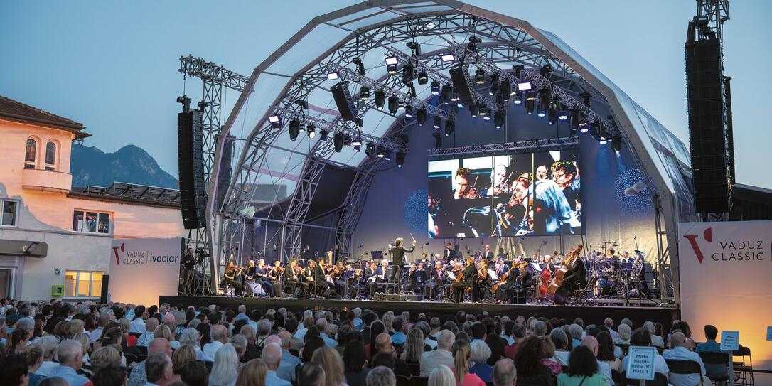 Abschlusskonzert Kevin Griffiths und das Sinfonieorchester Liech