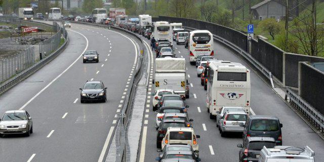 Stau vor dem Nordportal des Gotthardtunnels (Archiv)