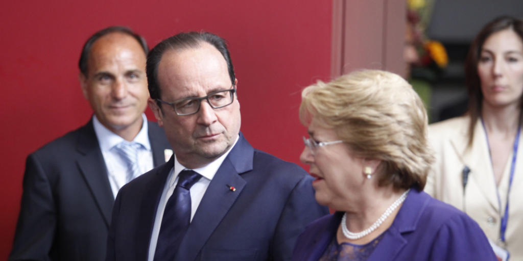 Die EU und Lateinamerika wollen wirtschaftlich zusammenrücken: Hier spricht Frankreichs Präsident François Hollande mit Chiles Präsidentin Michelle Bachelet