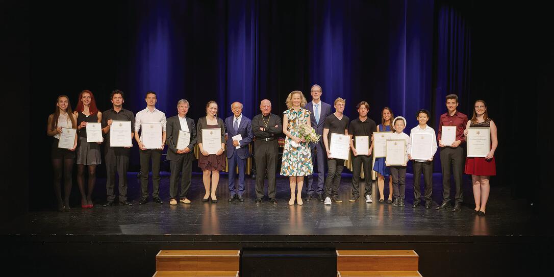 Galavorstellung vor Sommerpause Galavorstellung vor Sommerpause