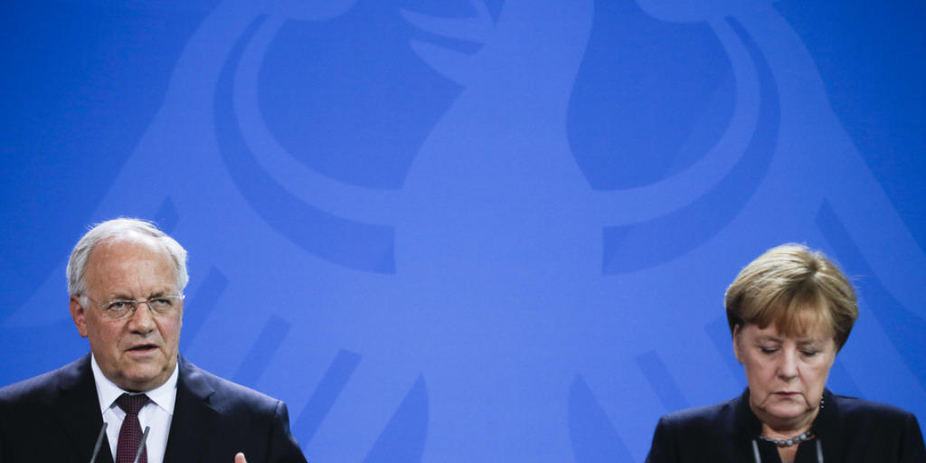 Angela Merkel und Johann Schneider-Ammann am Mittwoch vor den Medien in Berlin. Angela Merkel und Johann Schneider-Ammann am Mittwoch vor den Medien in Berlin.