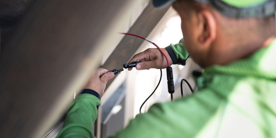 GREENCOVER, GEBAEUDESANIERUNG, PHOTOVOLTAIK, PV, PV-ANLAGE, SOLARPANEL, SOLAR-PANEL, SOLARANLAGE, SOLAR-ANLAGE, SOLARMODUL, SOLAR-MODUL, STROM, SONNENKOLLEKTOR, SONNENKOLLEKTOREN, PV-MODUL, PHOTOPHOLTAIKMODUL, PHOTOVOLTAIKANLAGE, PHOTOVOLTAIK-ANLAGE, FOTO