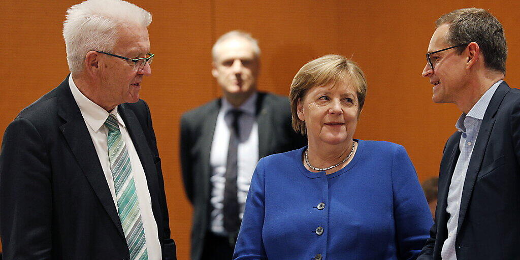 Der baden-württembergische Ministerpräsident, Winfried Kretschmann (links), setzt sich für eine starke Partnerschaft mit der Schweiz ein. Im Ringen um ein Rahmenabkommen zwischen der Schweiz und der EU vermittelt er. (Archivbild)