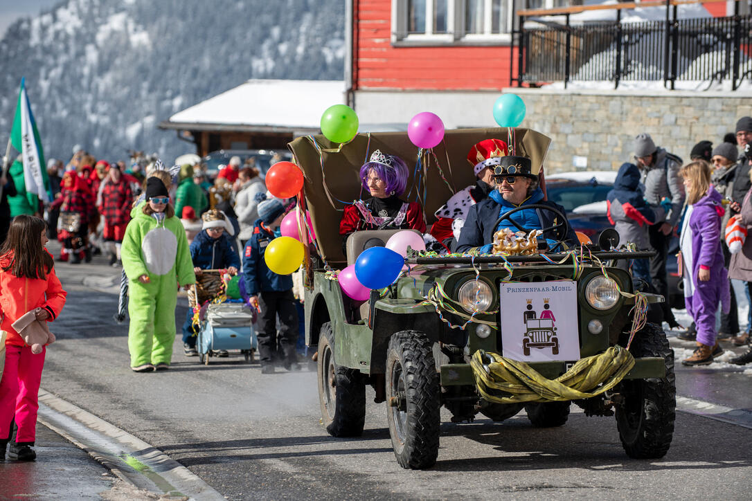 Malbuner Mini-Umzug