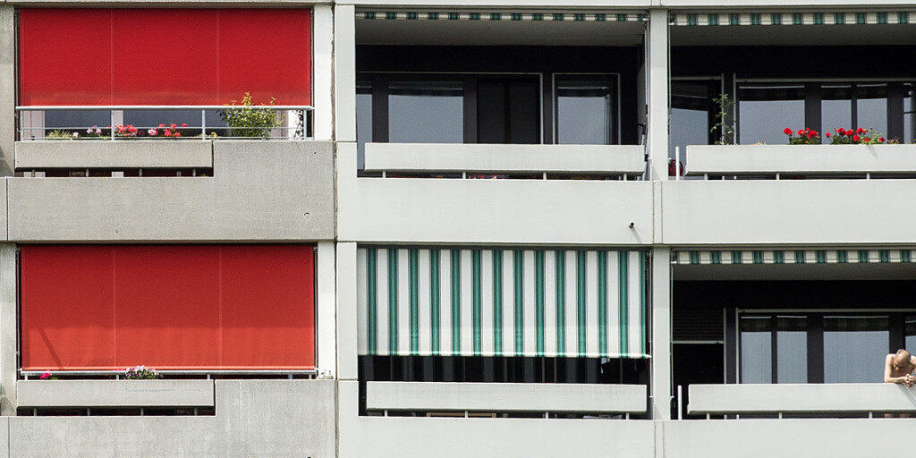 Sozialdetektive sollen IV-Rentner ohne richterliche Genehmigung observieren dürfen - und das auch an nicht allgemein zugänglichen Orten wie dem eigenen Balkon. (Symbolbild)
