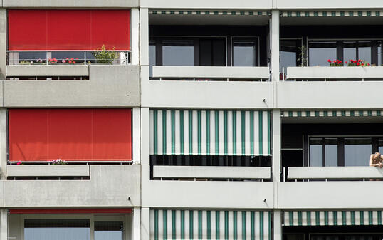 Sozialdetektive sollen IV-Rentner ohne richterliche Genehmigung observieren dürfen - und das auch an nicht allgemein zugänglichen Orten wie dem eigenen Balkon. (Symbolbild)