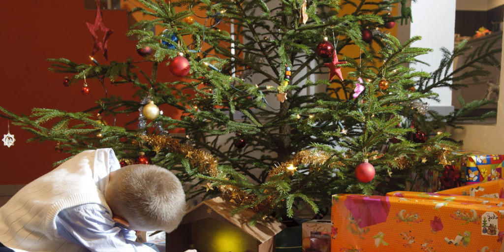 Ein Christbaum - ob gemietet oder gekauft - gehört bei vielen Schweizer Familien zu Weihnachten. (Symbolbild) Ein Christbaum - ob gemietet oder gekauft - gehört bei vielen Schweizer Familien zu Weihnachten. (Symbolbild)