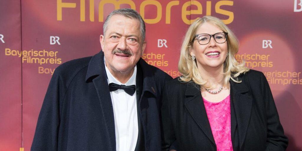 Der Schauspieler Joseph Hannesschläger, hier mit seiner Ehefrau Bettina Geyer, ist am 20. Januar 2020 gestorben. (Archiv) Der Schauspieler Joseph Hannesschläger, hier mit seiner Ehefrau Bettina Geyer, ist am 20. Januar 2020 gestorben. (Archiv)