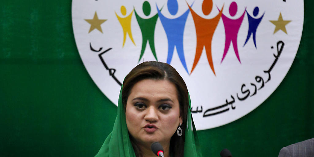 Pakistans Informationsministerin Maryam Aurangzeb kündigt die Volkszählung im Lande an.