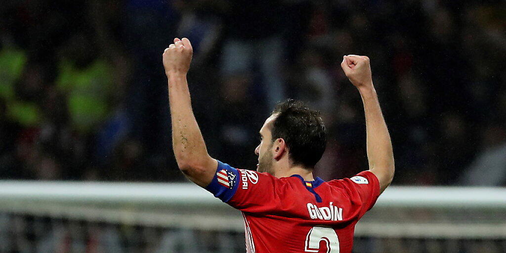 Atl&eacute;ticos Captain und Abwehrchef Diego Godin schiesst sein Team in der Nachspielzeit zum Sieg - trotz Muskelverletzung
