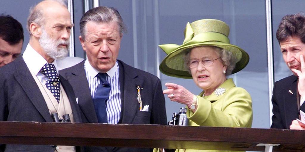 Prinz Michael of Kent (links), der Cousin der britischen Königin Elizabeth II., besucht Luzern anlässlich einer Ausstellung im historischen Museum.
