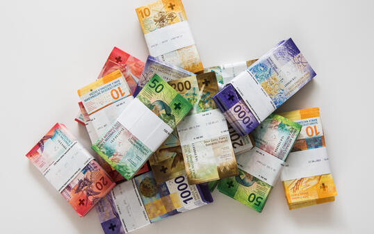 BANKNOTE, BANKNOTEN, GELDNOTE, GELDNOTEN, GELDSCHEIN, GELDSCHEINE, BARGELD, PAPIERGELD, SCHWEIZER FRANKEN, SCHWEIZERFRANKEN, SCHWEIZER GELD,