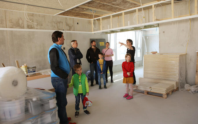 Tag der offenen Baustelle Kindergarten und Doppelturnhalle in Ma