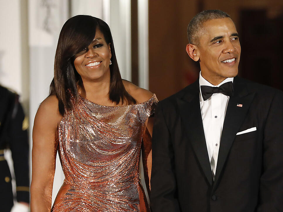 Der ehemalige US-Präsident Barack Obama und seine Frau Michelle steigen als Produzenten bei Netflix ein.  (Foto: Pablo Martinez Monsivais/AP Archiv 2016)