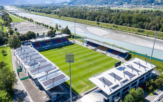 Installation Solarzellen Rheinpark Stadion Vaduz