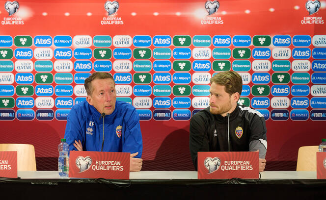 Nationaltrainer Konrad Fünfstück und Captain Nicolas Hasler beantworteten gestern die Fragen der Medien.