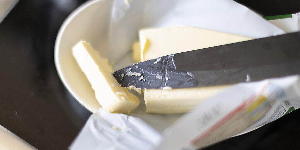 In der Schweiz besteht erstmals seit Jahren ein Mangel an Butter. Deshalb werden die Importkontingente erhöht. (Archivbild)