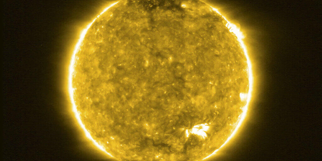 Begeisternd: Eine der ersten Nahaufnahmen von der Sonne, die die Esa-Sonde "Solar Orbiter" zur Erde geschickt hat.