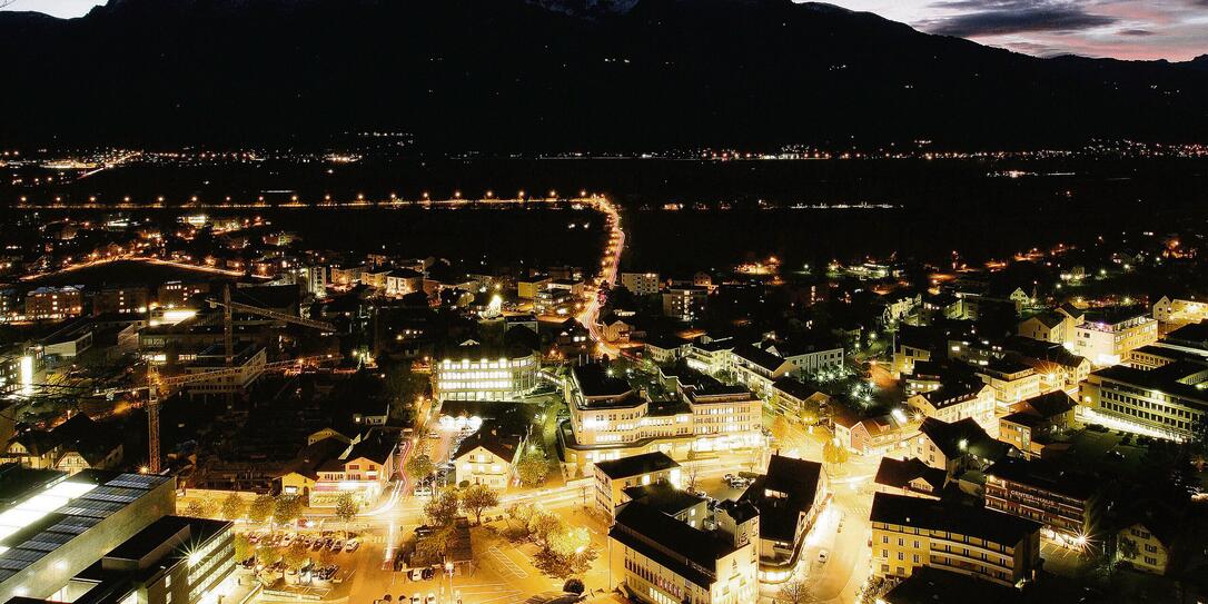AUSSICHT, LICHT, LICHTER, NACHT, AUSSICHT, LICHT, LICHTER, NACHT,