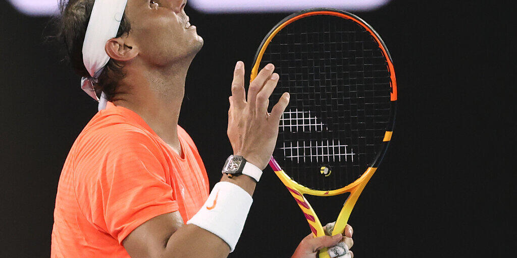 Keine Hilfe von oben: Rafael Nadal scheiterte erst zum dritten Mal in seiner Karriere nach einer 2:0-Satzführung