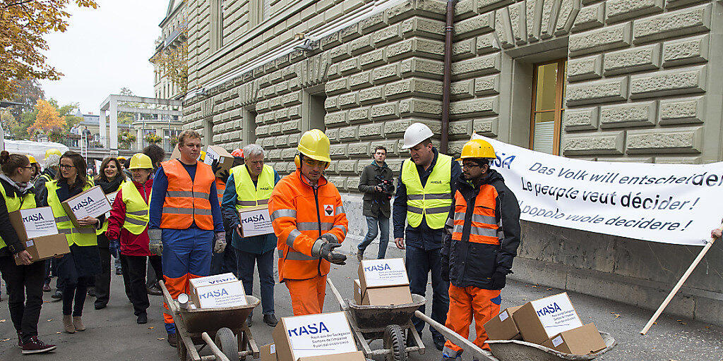 Vor zwei Jahren ist die RASA-Initiative mit 110'000 Unterschriften eingereicht worden. Falls die Initianten diese nicht zurückziehen, kommt das Volksbegehren bald an die Urne. (Archivbild)